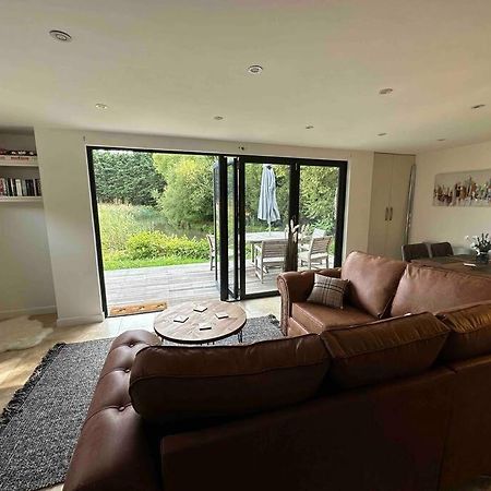 Beautiful Cabin With Pond View Steyning Esterno foto